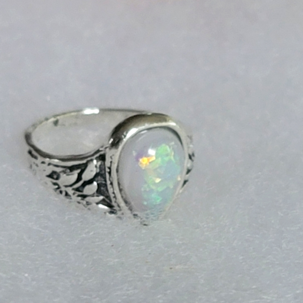 NEW SIZE 6 🌈 MOONSTONE  FASHION SILVER RING